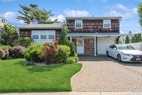 3065 Lee Pl, Bellmore, NY 11710