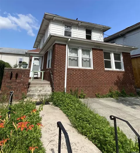 1606 E 17th St, Brooklyn, NY 11230