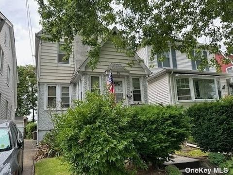 25-56 123 St, Flushing, NY 11354