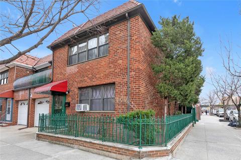 34-57 29th St, Astoria, NY 11106