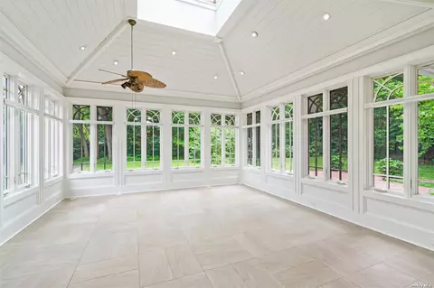 48 Midland St, Cold Spring Harbor, NY 11724