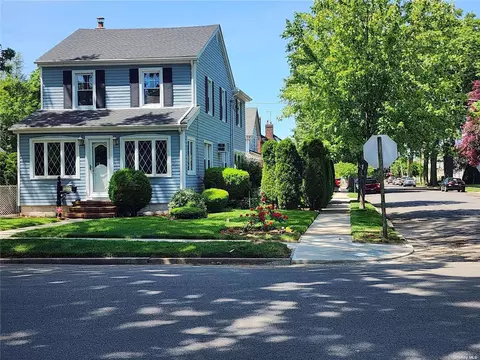 263 Bryant Ave, Floral Park, NY 11001
