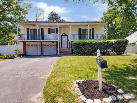 262 Fulton St, West Babylon, NY 11704