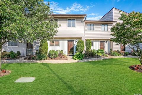 650 Newbridge Rd #55, East Meadow, NY 11554