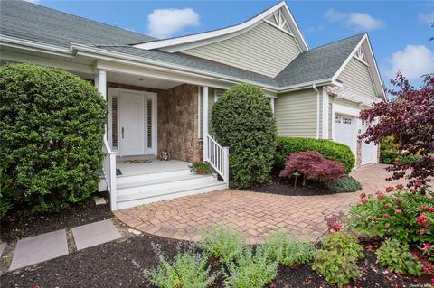 62 Tyler Dr, Riverhead, NY 11901