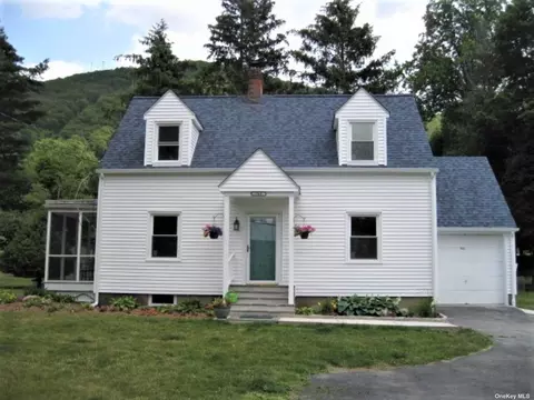 762 Wolcott Ave, Beacon, NY 12508