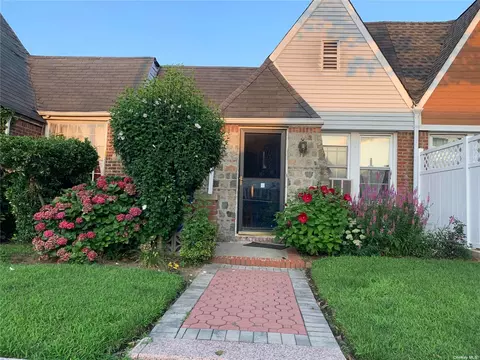 115-91 227th St, Cambria Heights, NY 11411
