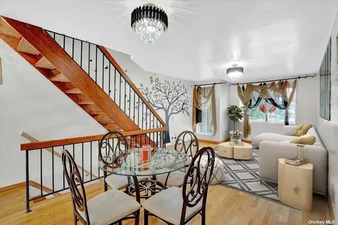 125 Mariners Ln, Staten Island, NY 10303