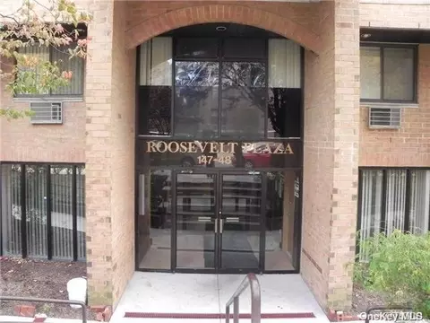 147-48 Roosevelt Ave #2C, Flushing, NY 11354