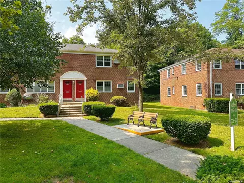 226-33 Kingsbury Ave #B, Bayside, NY 11364