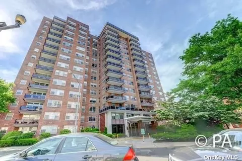 70-20 108st #12L, Forest Hills, NY 11375