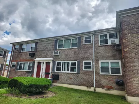 67-35 150th St #351B, Flushing, NY 11367