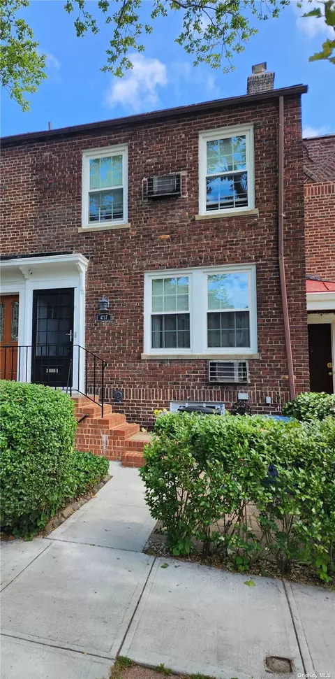 47-17 39th Ave, Sunnyside, NY 11104