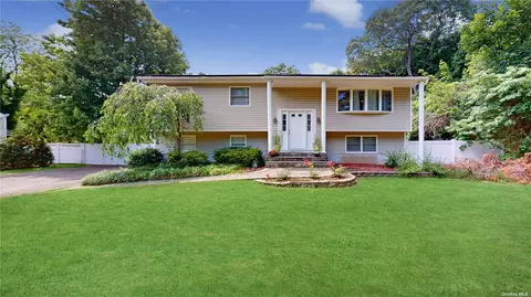 132 Hallock Rd, Lake Grove, NY 11755