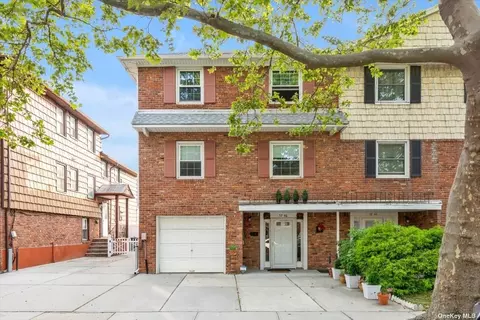 57-46 225th St, Bayside, NY 11364