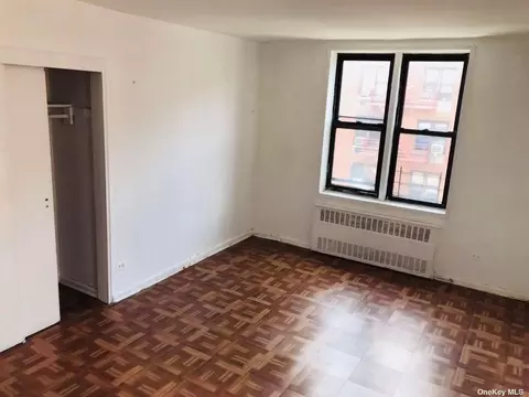 83-30 Vietor Ave #605, Elmhurst, NY 11373