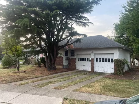 845 Whitebirch Ln, Wantagh, NY 11793