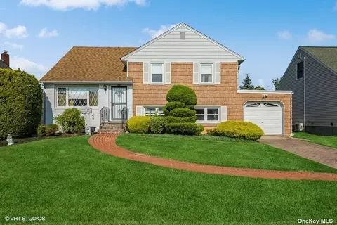 3767 Bernard Dr, Wantagh, NY 11793