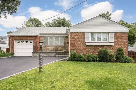 1763 East Dr, Merrick, NY 11566