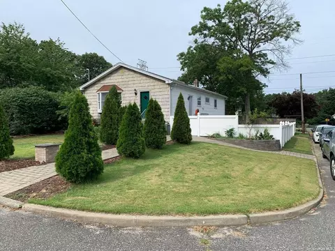 14 Balin Ave, South Setauket, NY 11720