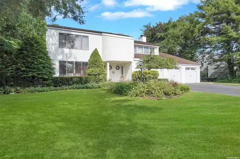 30 Jesse Way, Mount Sinai, NY 11766