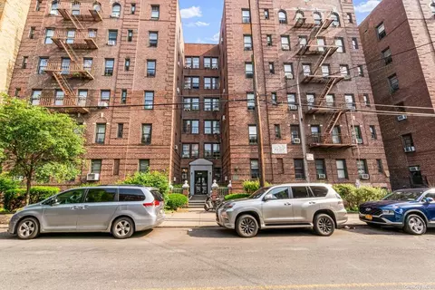 144-16 35th Ave #2B, Flushing, NY 11354