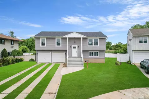 3045 Waverly Ave, Oceanside, NY 11572