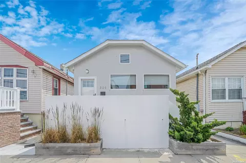 326 Beach 74th St, Arverne, NY 11692