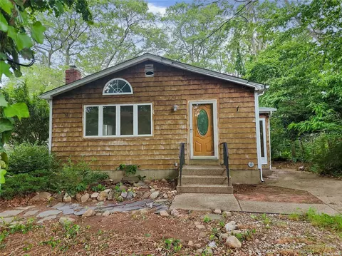 82 Tyler Ave, Sound Beach, NY 11789