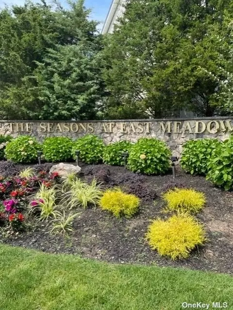 400 Autumn Dr #400, East Meadow, NY 11554