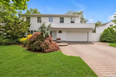 12 Cortland Ave, Jericho, NY 11753