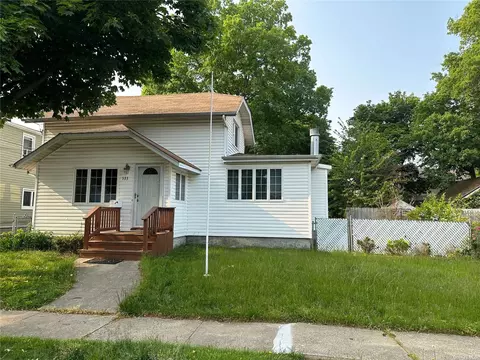 533 Washington Ave, West Hempstead, NY 11552