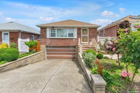 160-55 25th Ave, Whitestone, NY 11357