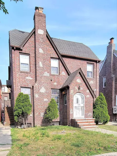 114-05 Ovid Pl, Saint Albans, NY 11412