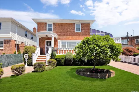 157-53 22nd Ave, Whitestone, NY 11357