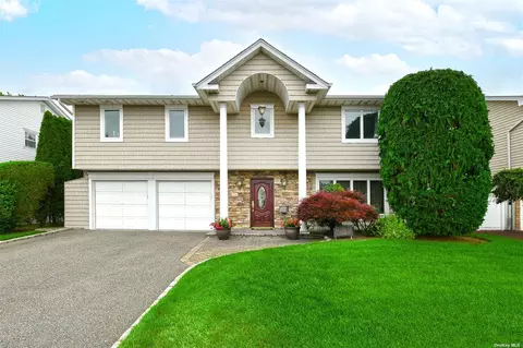 3192 Judith Dr, Bellmore, NY 11710
