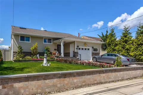 3110 Ann St, Baldwin Harbor, NY 11510