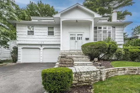 1129 Fordham Ln, Woodmere, NY 11598