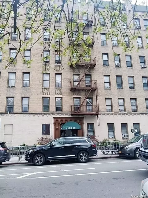 136-05 Sanford Ave #6P, Flushing, NY 11355