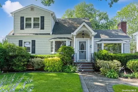 135 Boston Ave, Massapequa, NY 11758