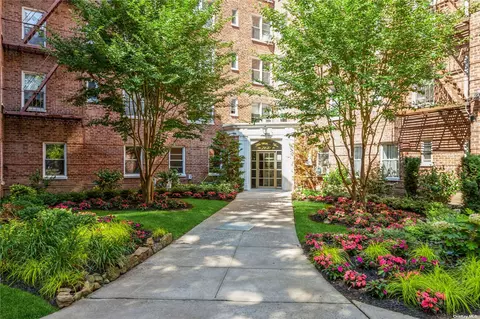 72-81 113 St #6K, Forest Hills, NY 11375