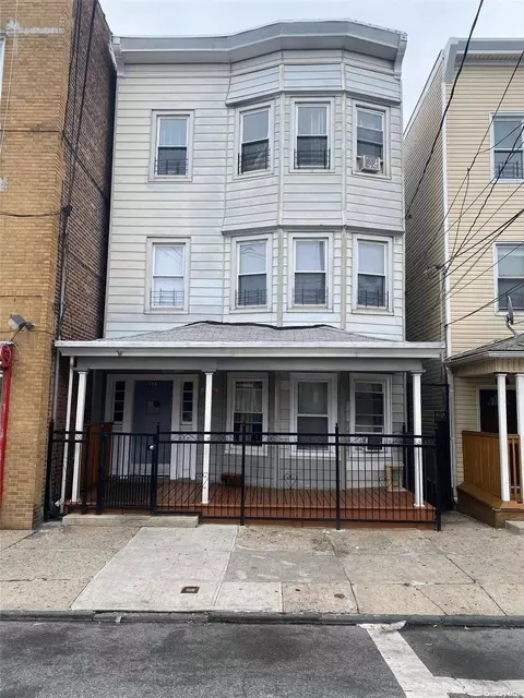 164 Ridge Ave, Yonkers, NY 10703