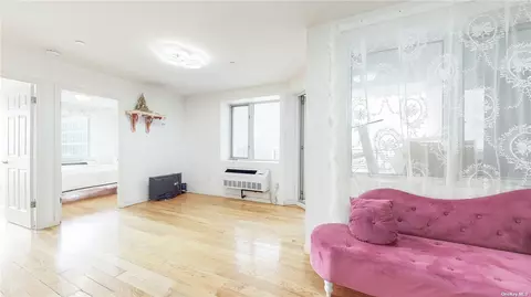 37-20 Prince St #13B, Flushing, NY 11354