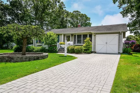 280 Versa Pl, Sayville, NY 11782