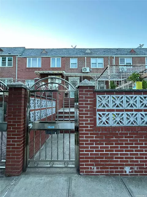 150-37 77th Ave, Kew Garden Hills, NY 11367