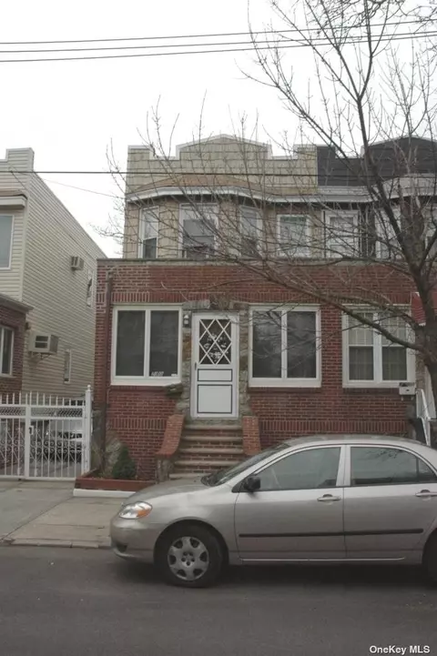 70-18 70th St, Glendale, NY 11385