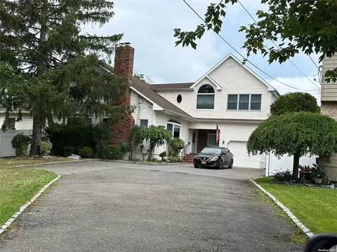 2957 Post Ave, Wantagh, NY 11793