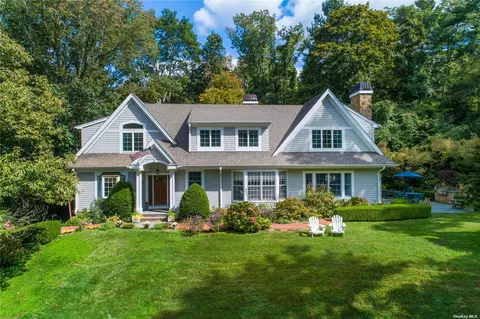 350 W Neck Rd, Lloyd Harbor, NY 11743