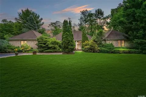 58 Cherry Ln, Huntington, NY 11743