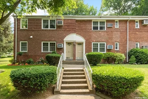226-11 Kingsbury Ave #B, Bayside, NY 11364